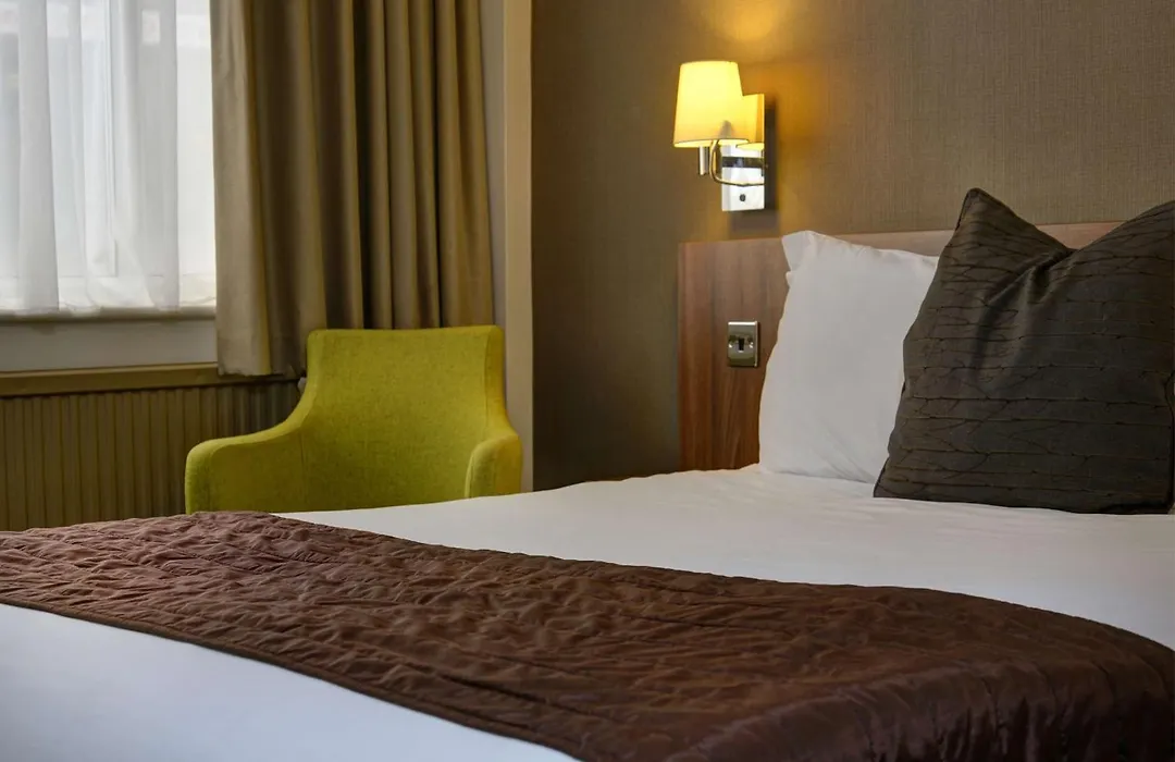 Cresta Court Hotel-1